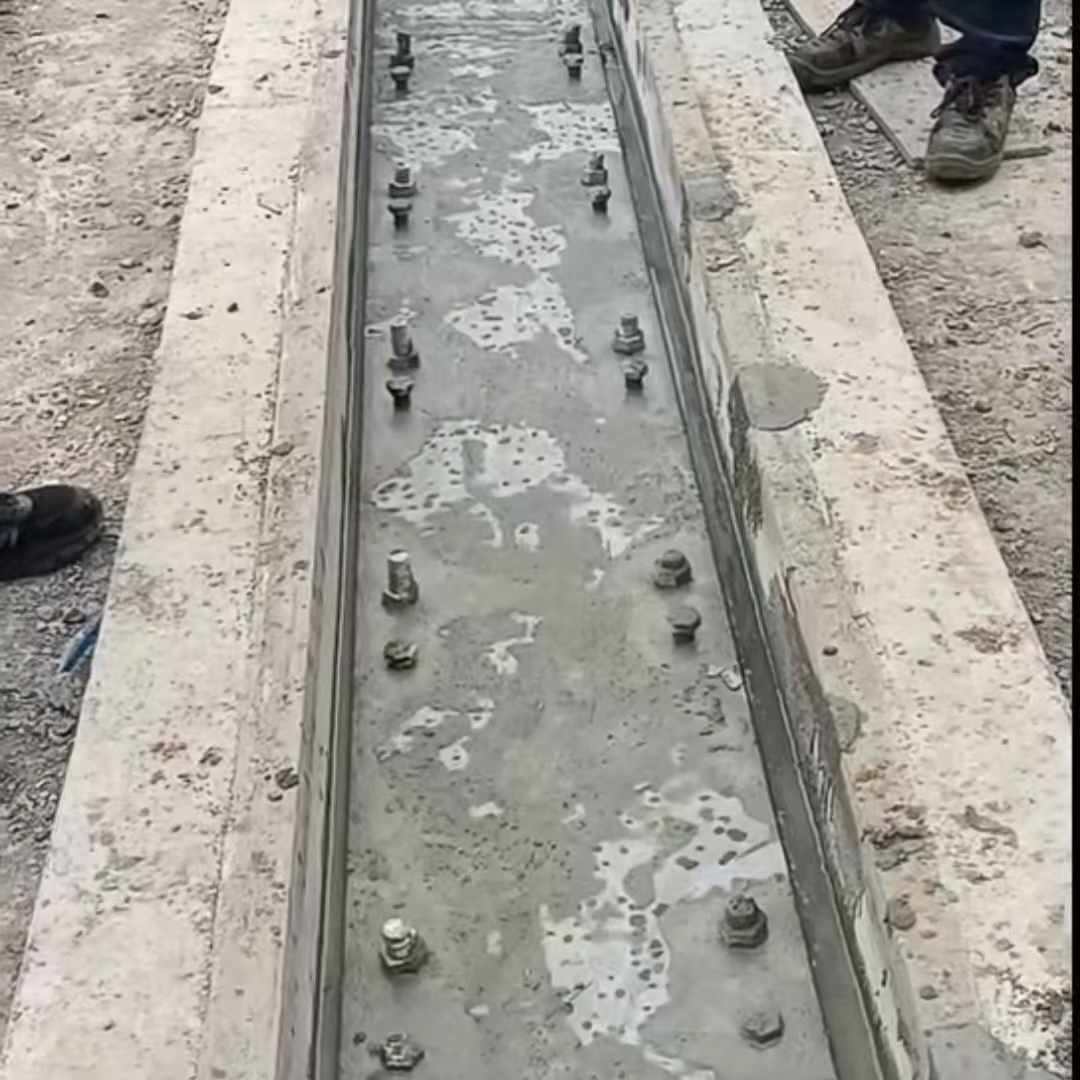 张家界港口码头起重机龙门吊重型机械设备稳固用早强快凝轨道胶泥